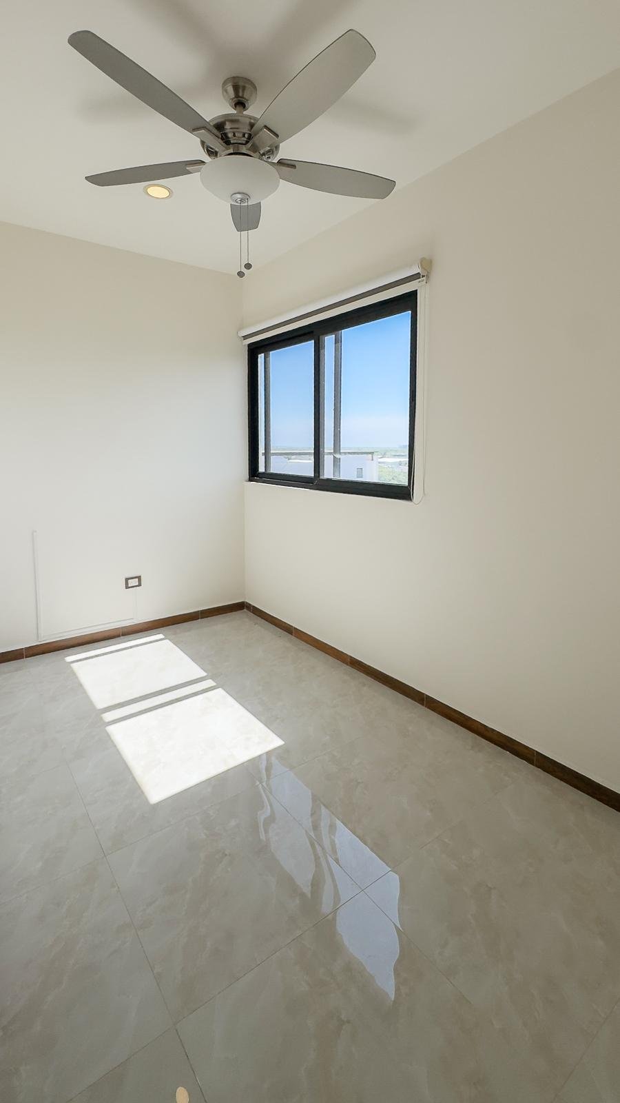 Departamento 3 Soles Av Acanceh | 3 Recámaras Sin Amueblar en Renta