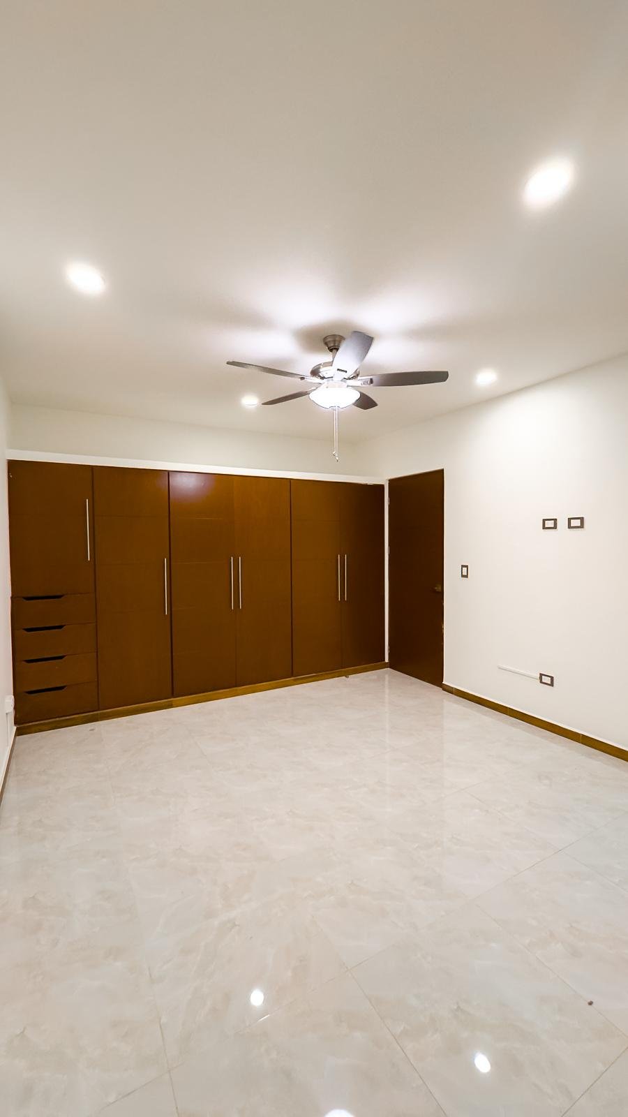 Departamento 3 Soles Av Acanceh | 3 Recámaras Sin Amueblar en Renta