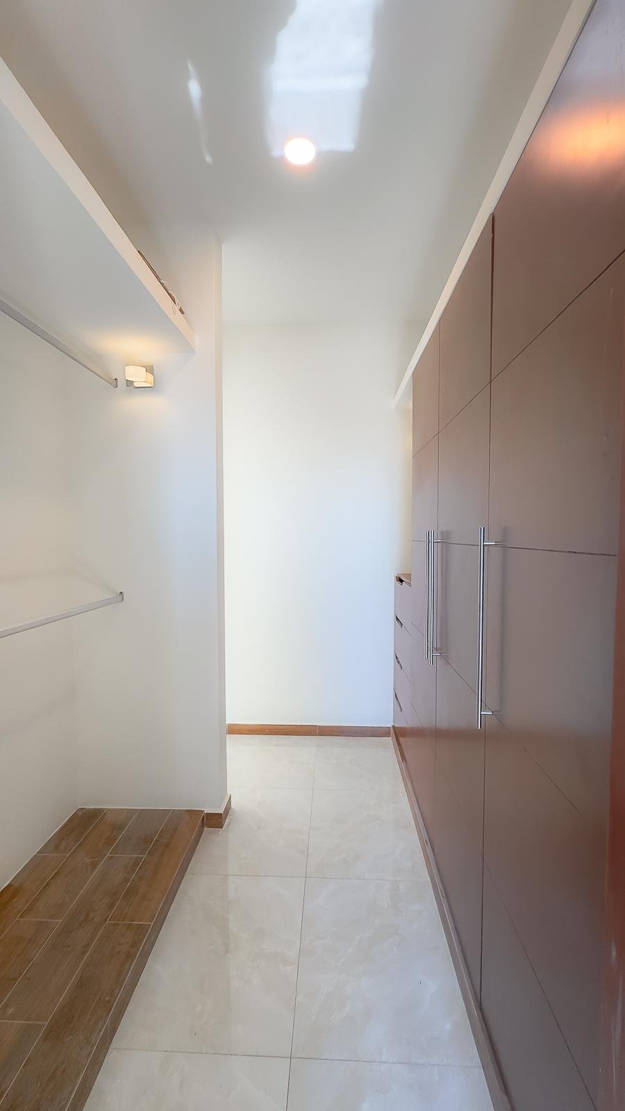 Departamento 3 Soles Av Acanceh | 3 Recámaras Sin Amueblar en Renta