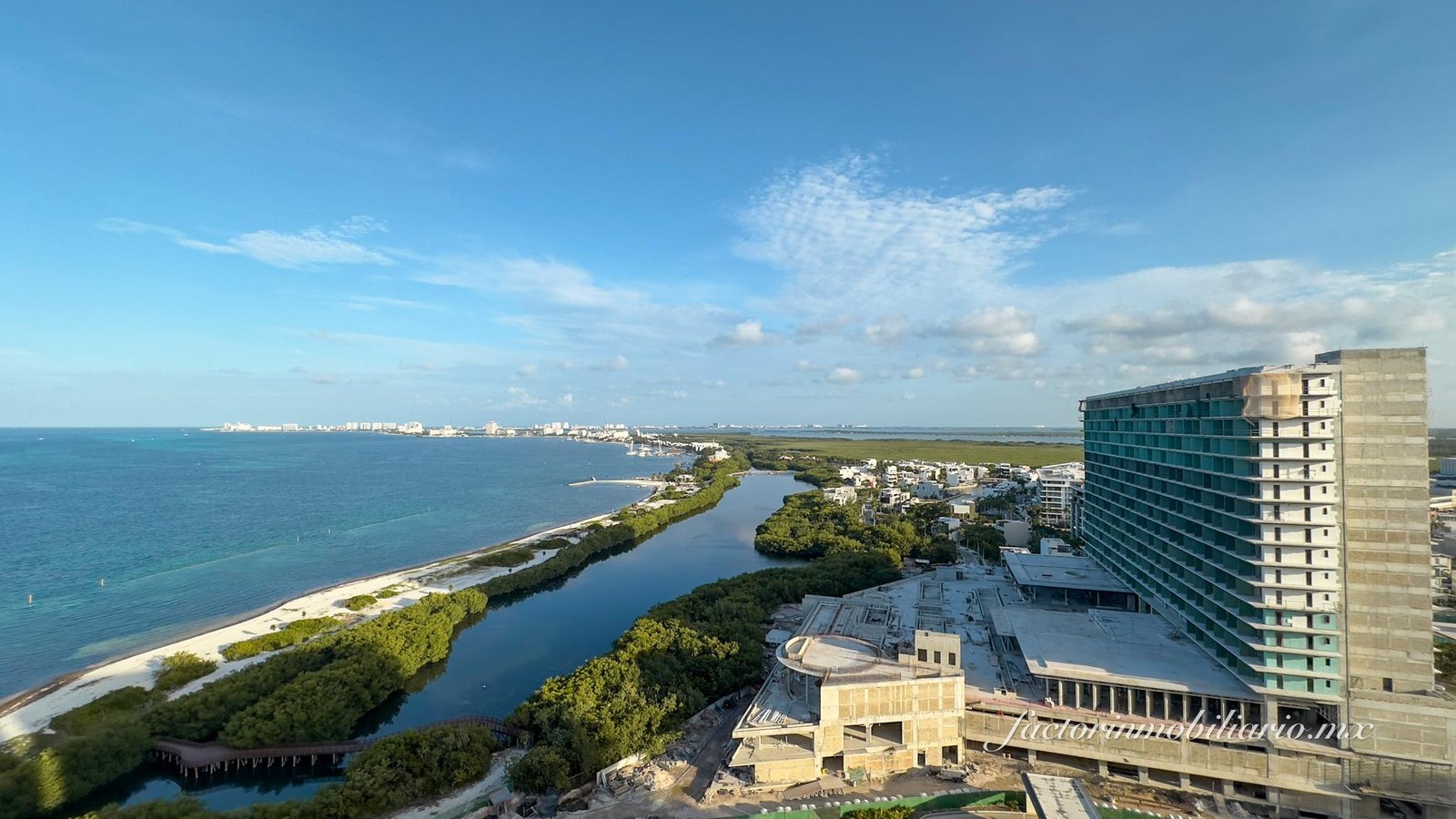 Departamento Novo Cancún en Puerto Cancún de 2 Recámaras en Venta Sin Muebles