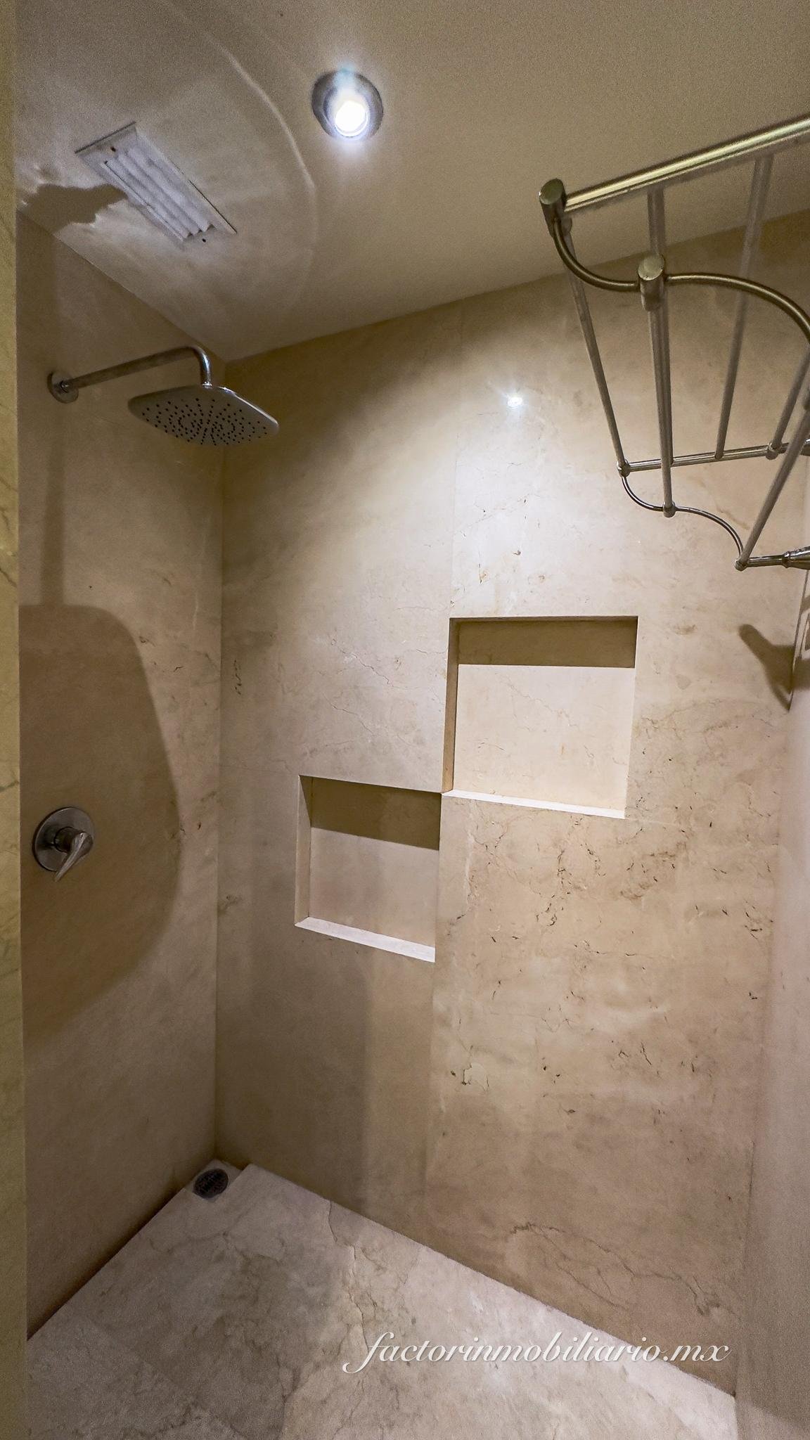 Departamento Novo Cancún en Puerto Cancún de 2 Recámaras en Renta Sin Muebles