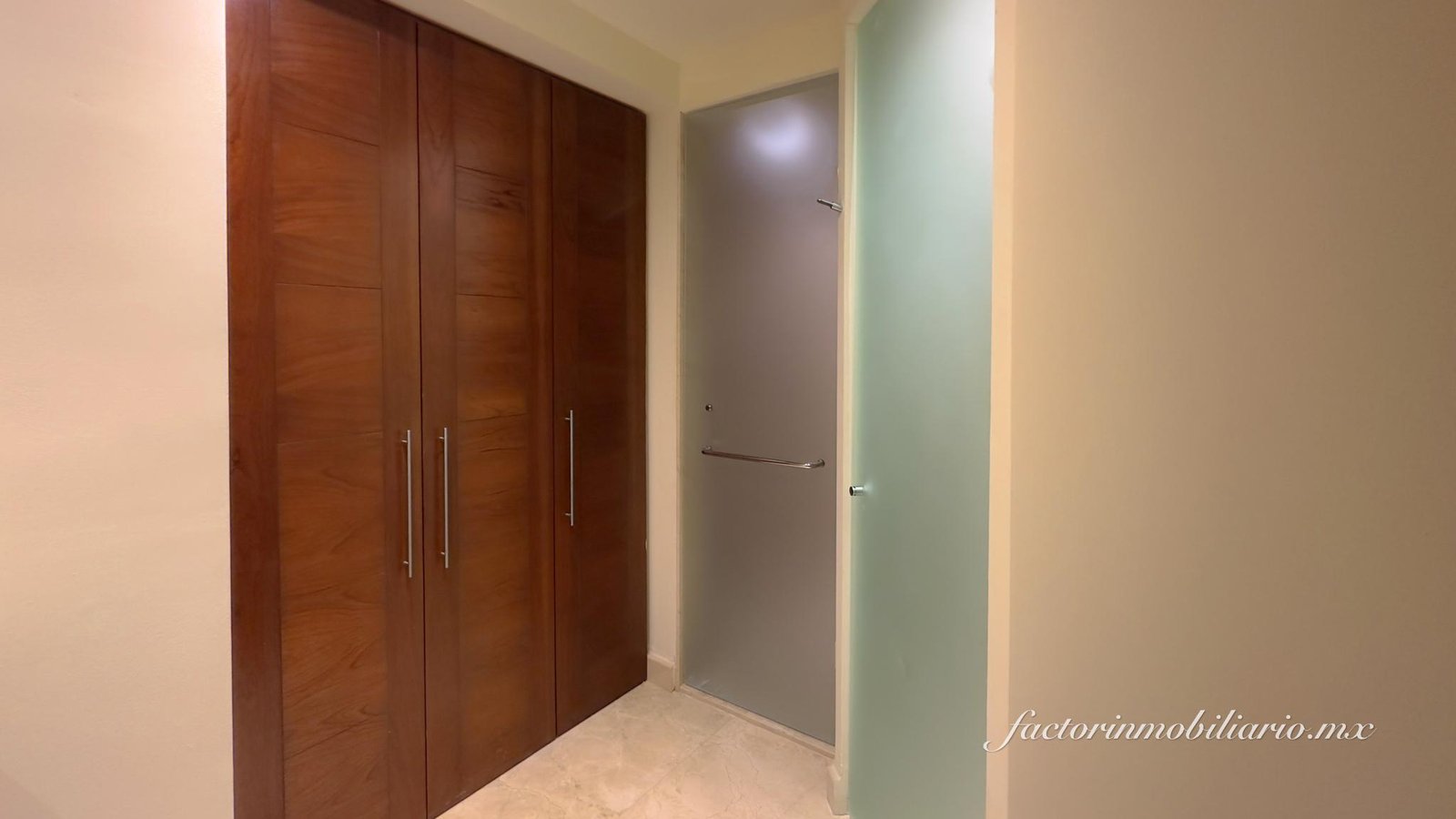 Departamento Novo Cancún en Puerto Cancún de 2 Recámaras en Renta Sin Muebles