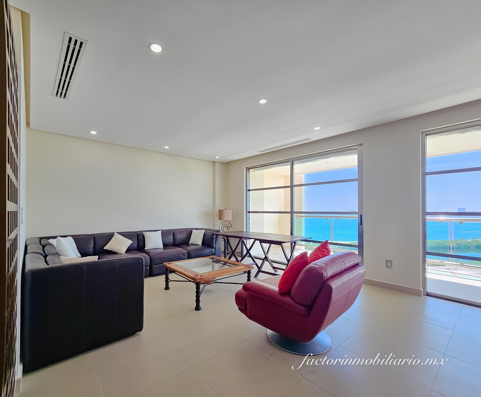 Departamento Novo Cancún de 3 recámaras de 263 m2 en Renta Amueblado o Sin Muebles