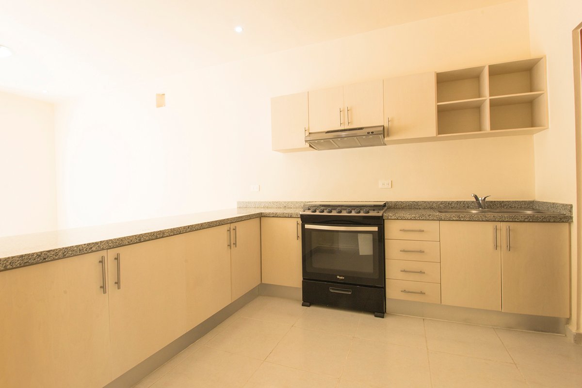 Casa en Venta en el Condominio York del Residencial Long Island en Av. Huayacán Cancún Centro