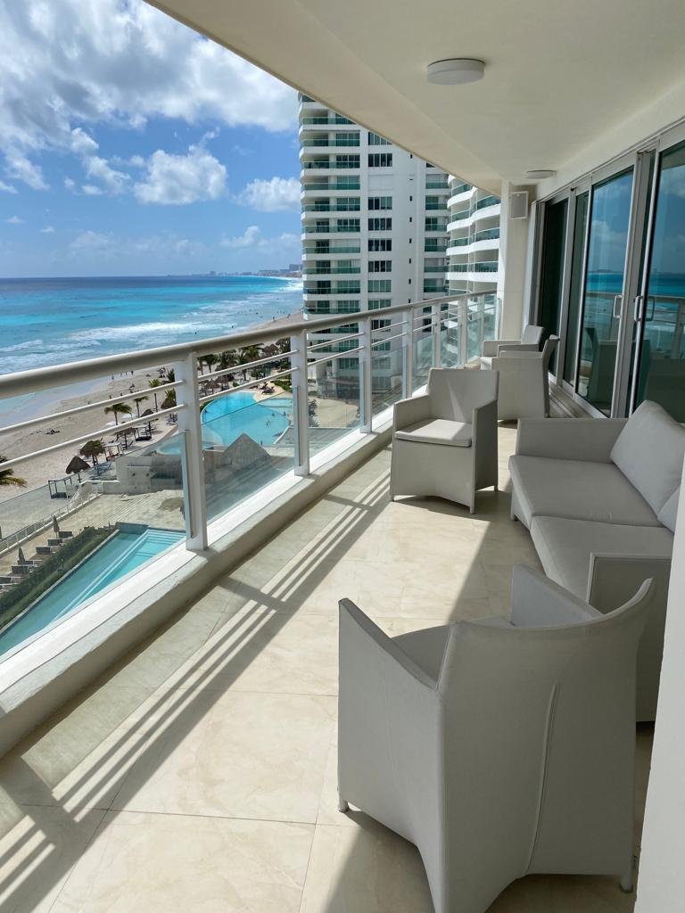 Departamento en Venta en el Condominio Maralago