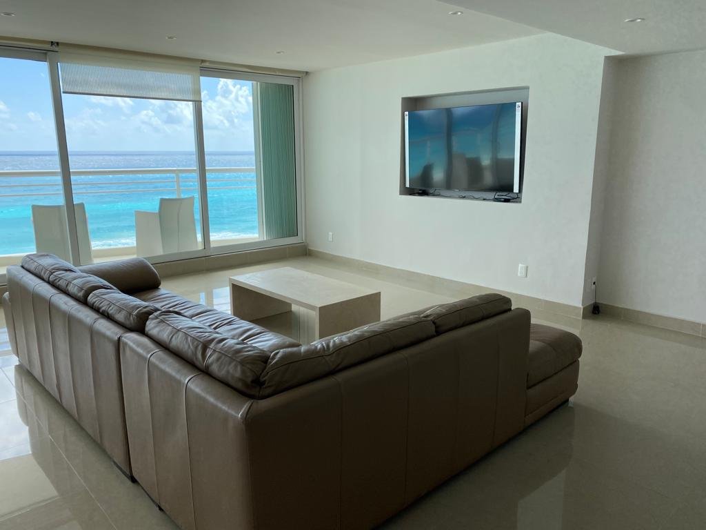 Departamento en Venta en el Condominio Maralago
