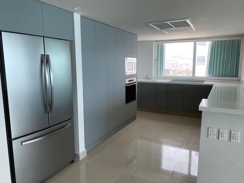 Departamento en Venta en el Condominio Maralago