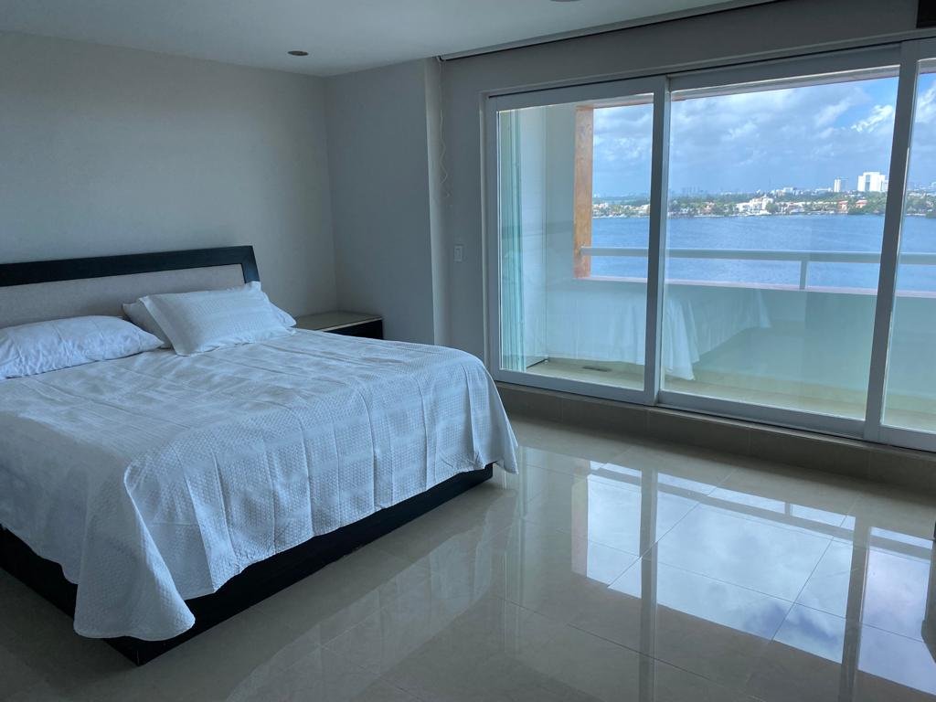 Departamento en Venta en el Condominio Maralago