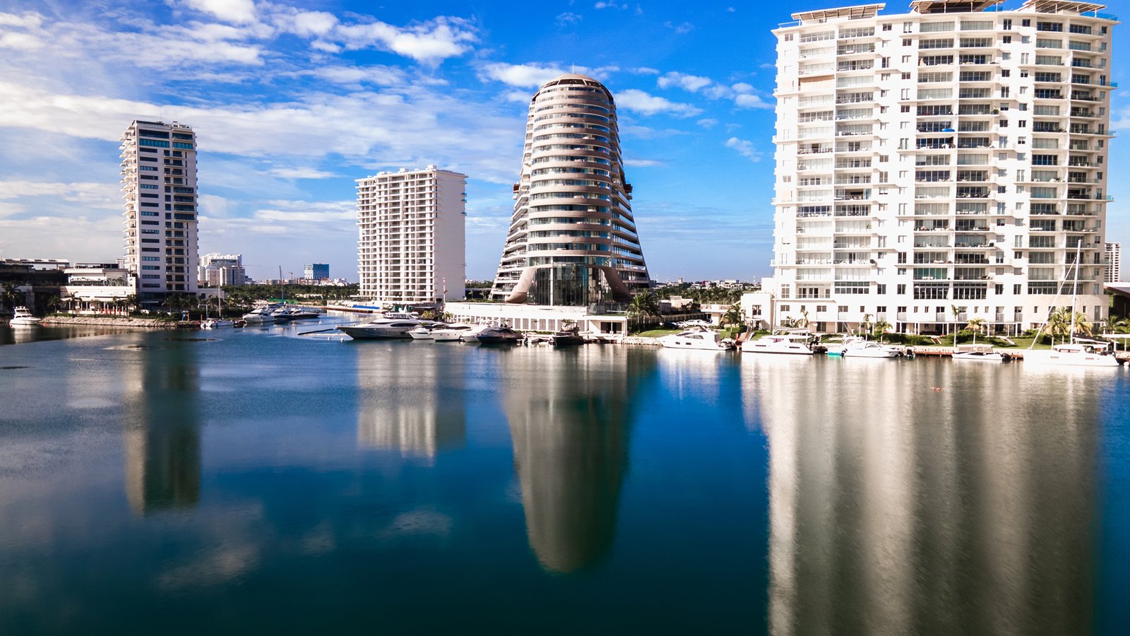 Shark Tower Puerto Cancún | Departamentos