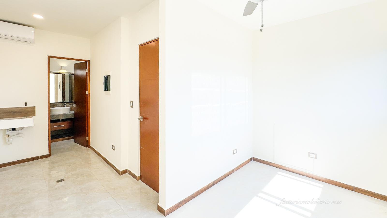 Departamento 3 Soles Av Acanceh | 3 Recámaras Sin Amueblar en Renta