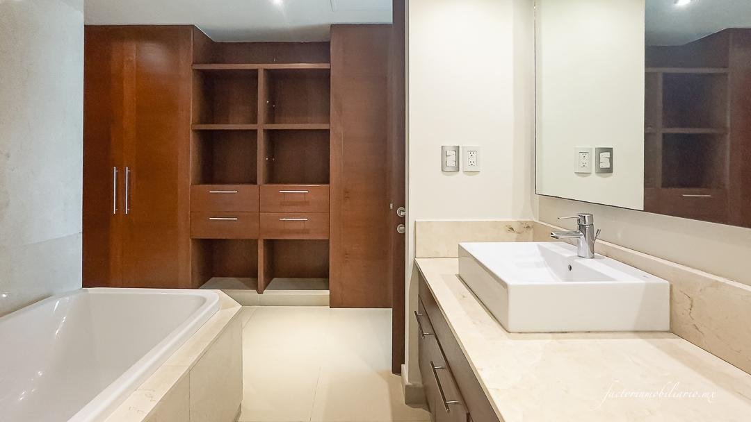 Departamento Novo Cancún de 2 Recamaras 205 m2 en Venta