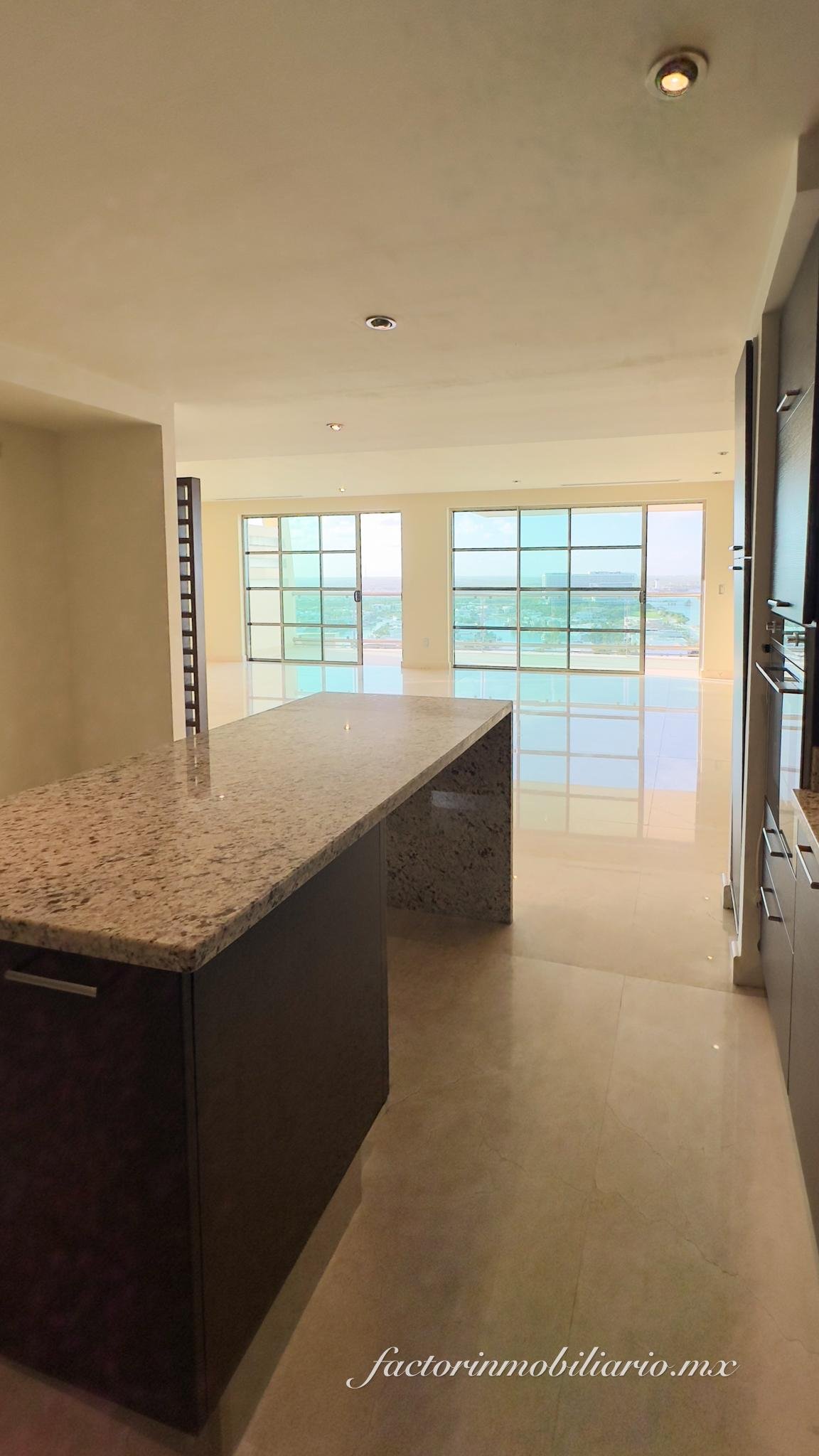 Departamento Novo Cancún en Puerto Cancún de 2 Recámaras en Renta Sin Muebles