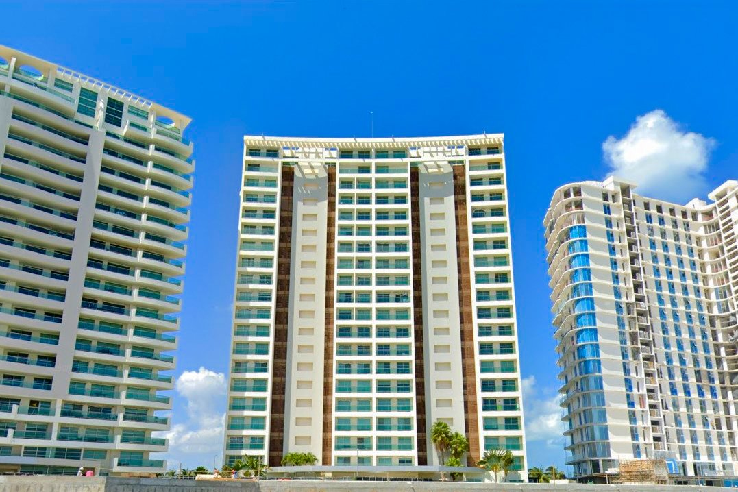 Departamento Novo Cancún Torre Apus de 3 Recámaras Amueblado en Venta