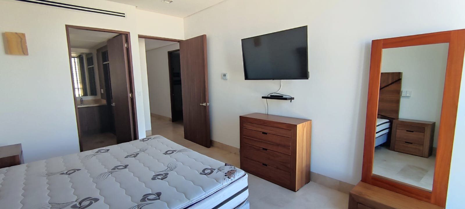 Punta del Mar 3 Bedroom Apartment for Rent