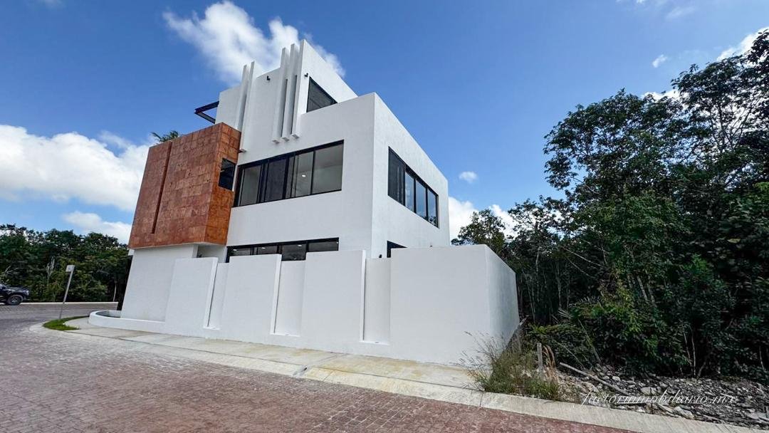 Casa en Venta | Vía Cumbres en Av. Huayacán Cancún